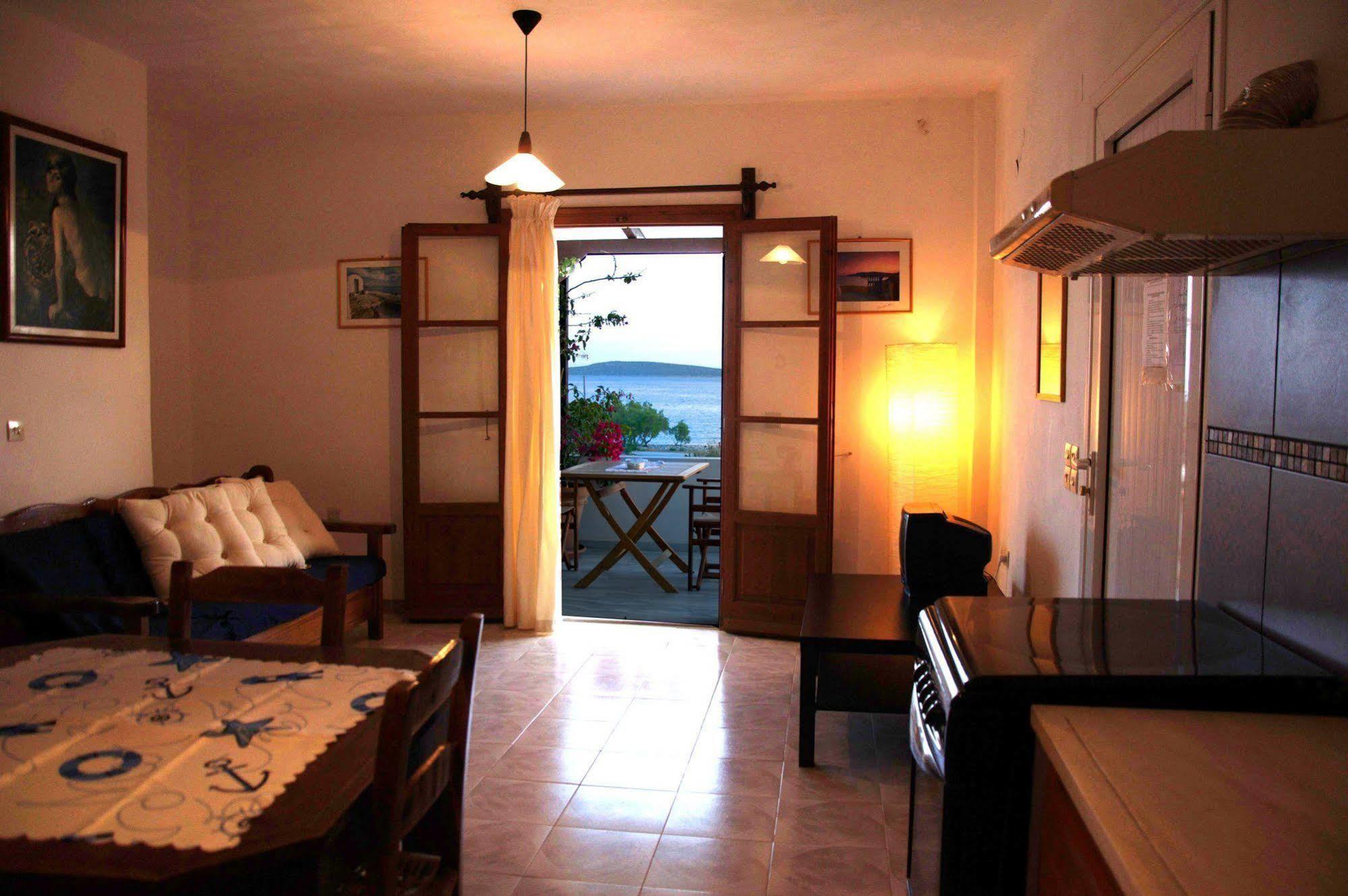 Michalis Apartments Near The Beaches With Sea View Parikia  Ngoại thất bức ảnh